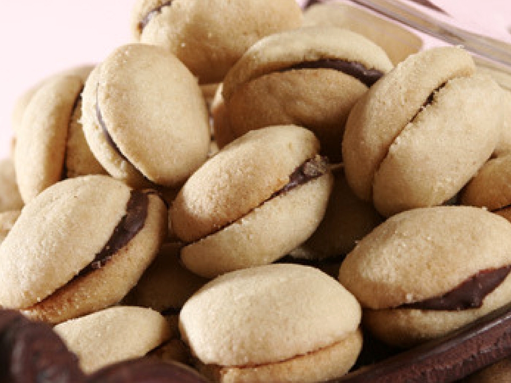 Baci di Dama, the cookies from Tortona
